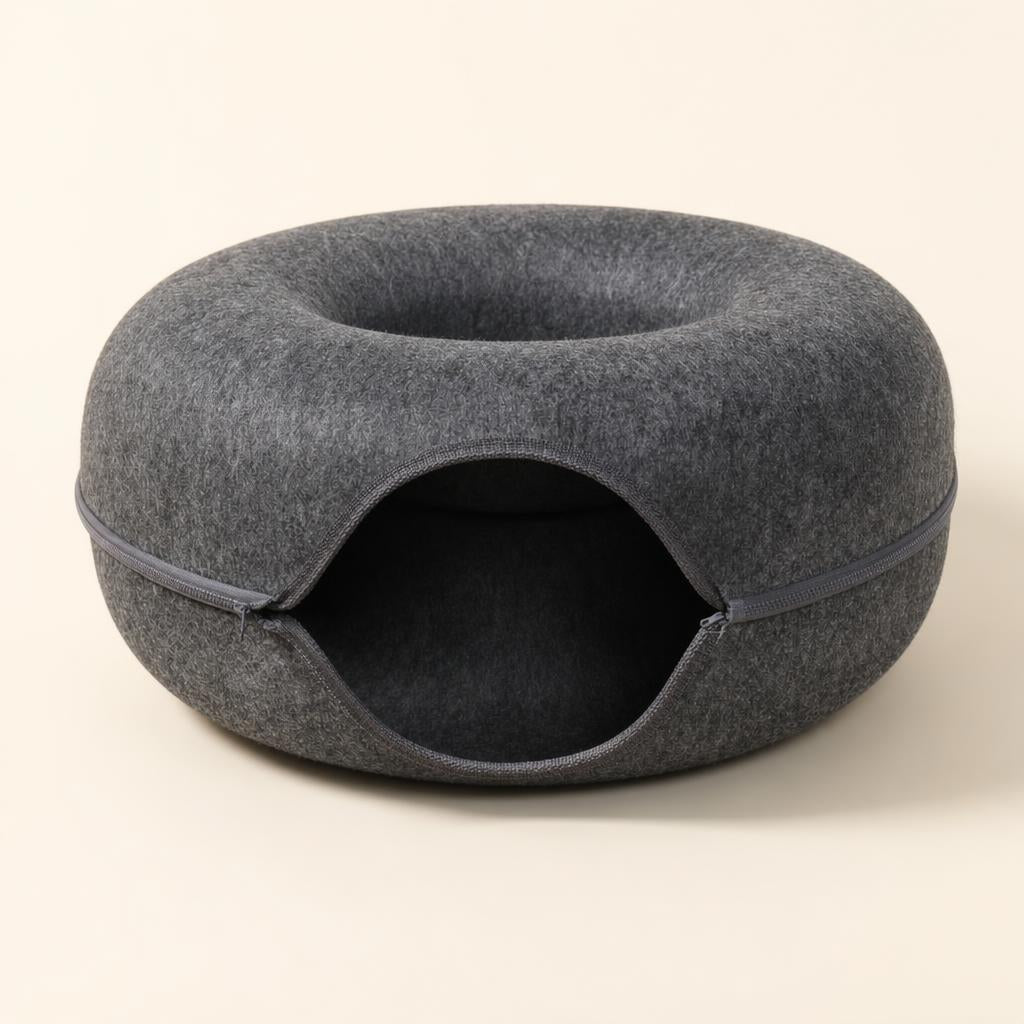 Felt tunnel nest for cats